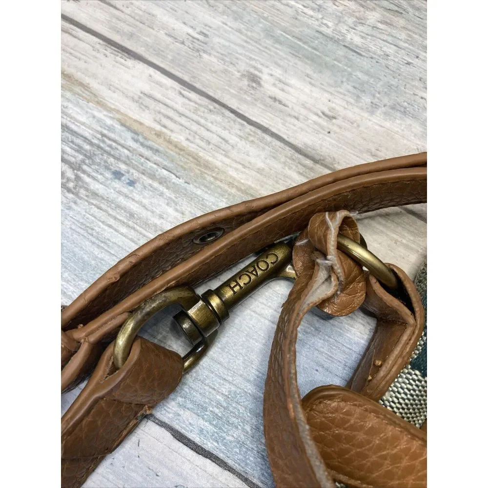Dooney‎ & Bourke Green Signature Logo Crossbody Letter Carrier Bag Tan Leather